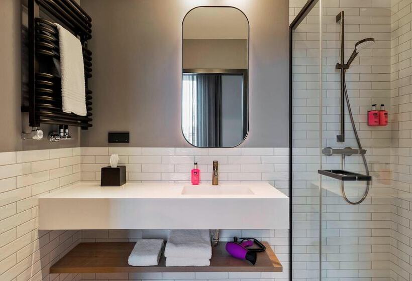غرفة ديلوكس, Moxy Warsaw Praga