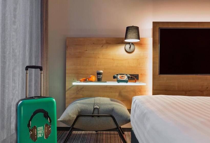 غرفة قياسية, Moxy Warsaw Praga
