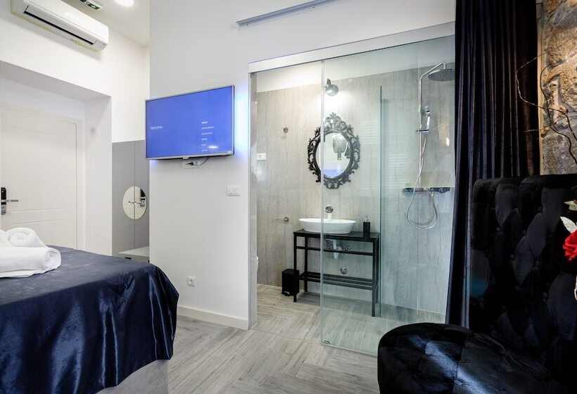 اتاق لوکس, Irini Luxury Rooms