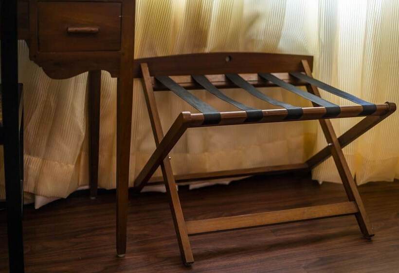 Люкс, Ikhaya Artisanal Boutique House