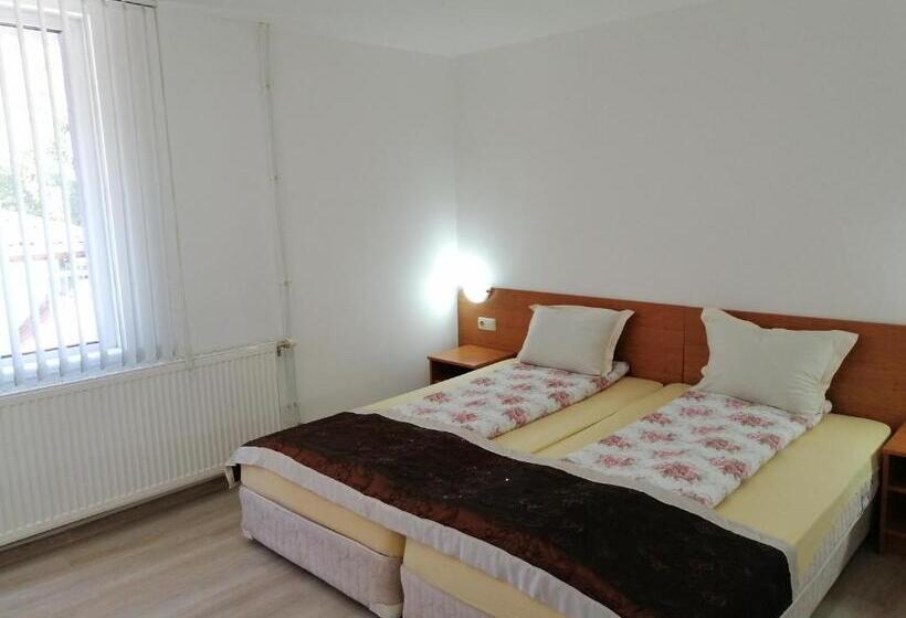 اتاق استاندارد با بالکن, Guest House Lila