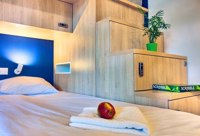 اتاق استاندارد چهار تخته, Draggo House