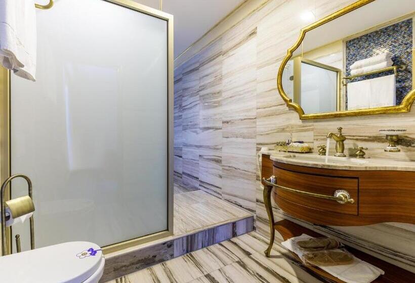 سوئیت با وان آب گرم, Romance Istanbul Hotel Boutique Class