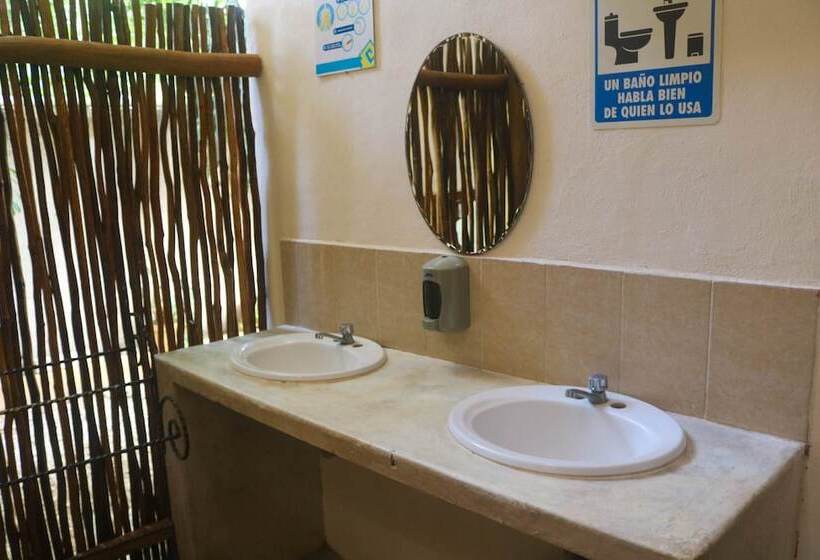 تختخواب در اتاق مشترک, Hostal Tunich Naj &
