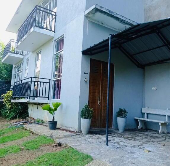 ویلای 1 خوابه, Kandy Hill Villa
