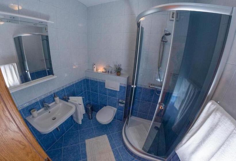 Deluxe Room Mountain View, White Stone Villa 43