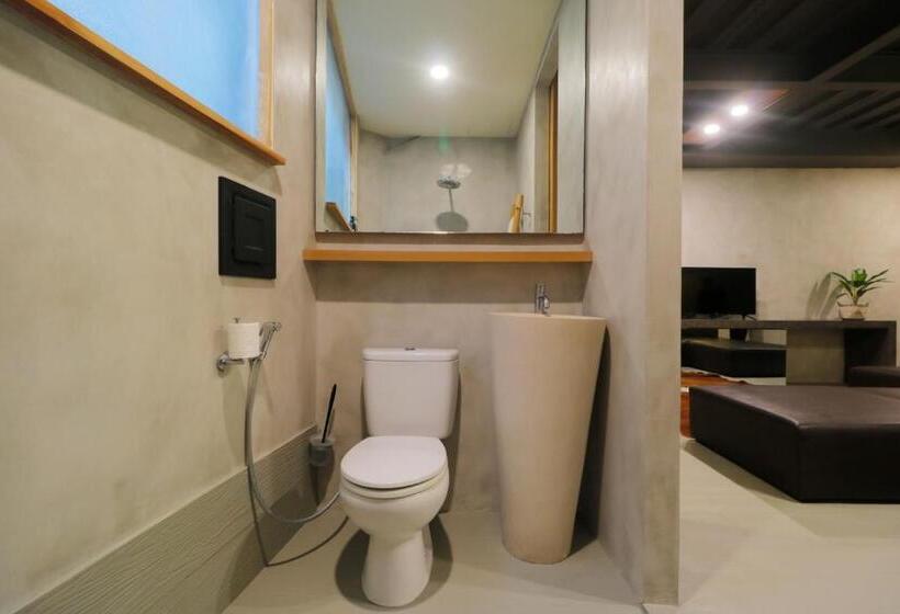 استودیوی لوکس, Clio Apartment