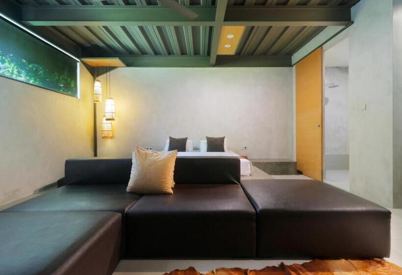 استودیوی لوکس, Clio Apartment