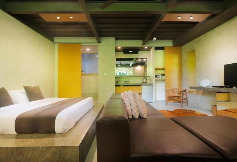 استودیوی لوکس, Clio Apartment