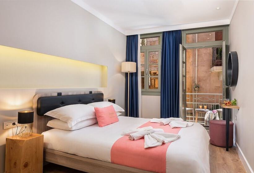 غرفة ديلوكس مزودة بشرفة, Viaggio Elegant Rooms