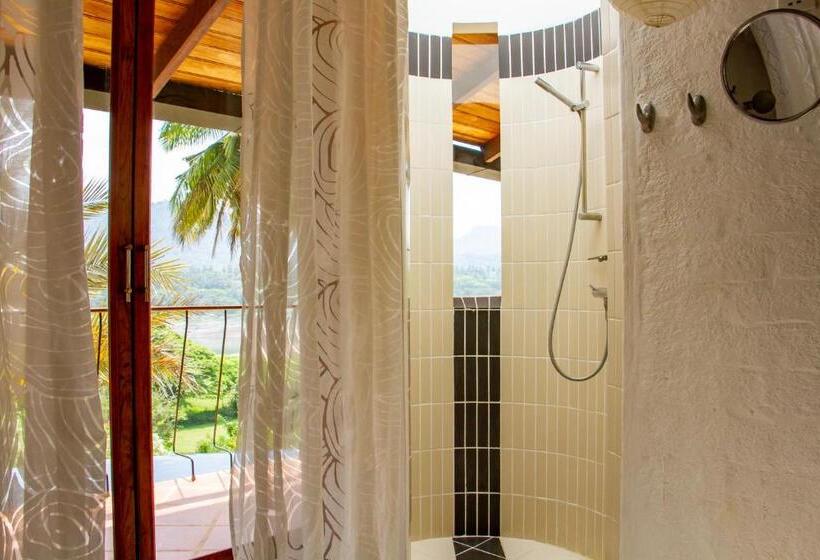 اتاق لوکس با بالکن, Bougainvillea Retreat