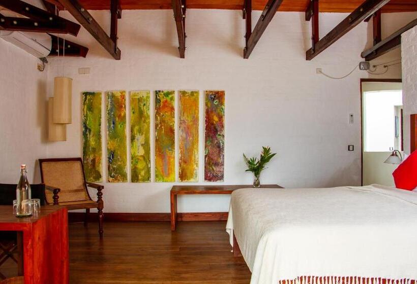 اتاق لوکس با بالکن, Bougainvillea Retreat