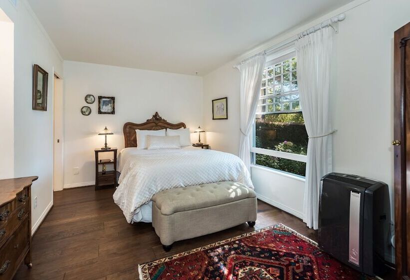 Номер Стандарт, Bath Street Inn