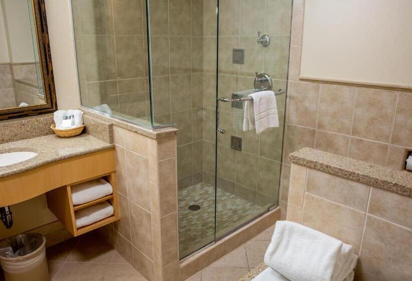 Люкс Кровать Кинг, Bavarian Inn Lodge