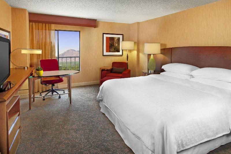 חדר סטנדרט עם מיטת קינג, Sheraton Albuquerque Airport