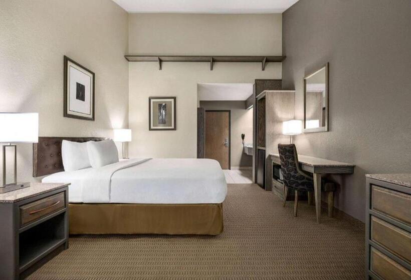 Номер Deluxe Кровать Кинг, Travelodge By Wyndham Coffeyville