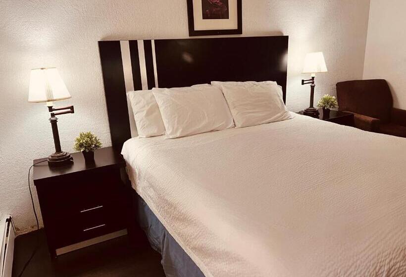 Номер Deluxe, Travelodge By Wyndham Valleyfair Shakopee
