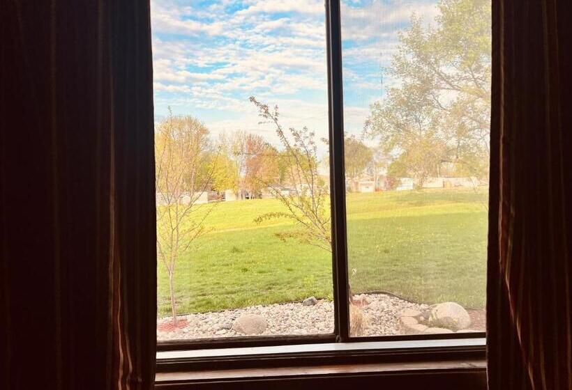 Номер Стандарт, Travelodge By Wyndham Valleyfair Shakopee