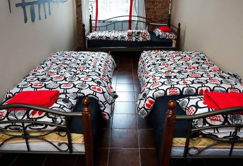 Quarto Triplo Economy, Kino Hostel On Viborgskaya