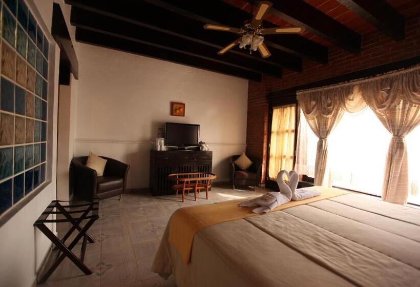 سوییت جونیور, La Capilla Hotel Boutique