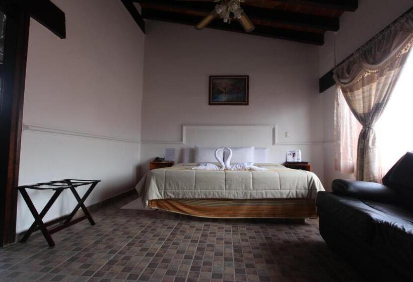 سوییت جونیور, La Capilla Hotel Boutique