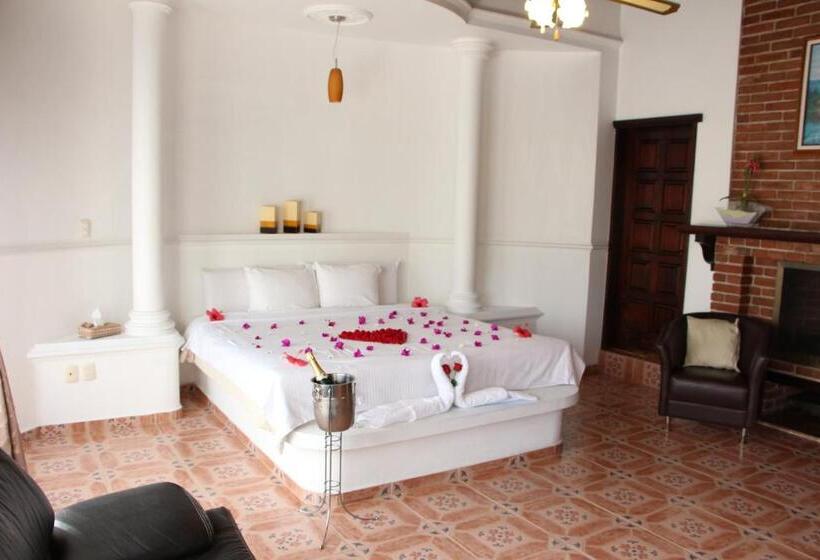 سوئیت سینیور, La Capilla Hotel Boutique