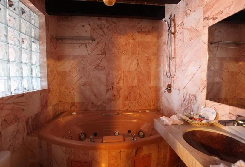 اتاق لوکس, La Capilla Hotel Boutique