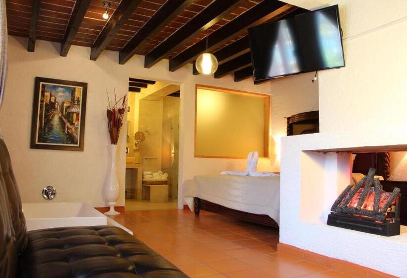 سوییت سوپریور, La Capilla Hotel Boutique