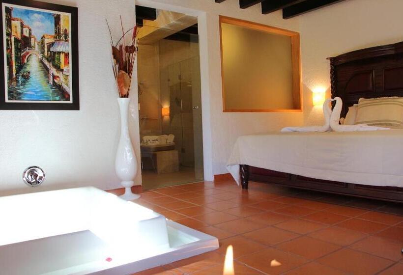 سوییت سوپریور, La Capilla Hotel Boutique