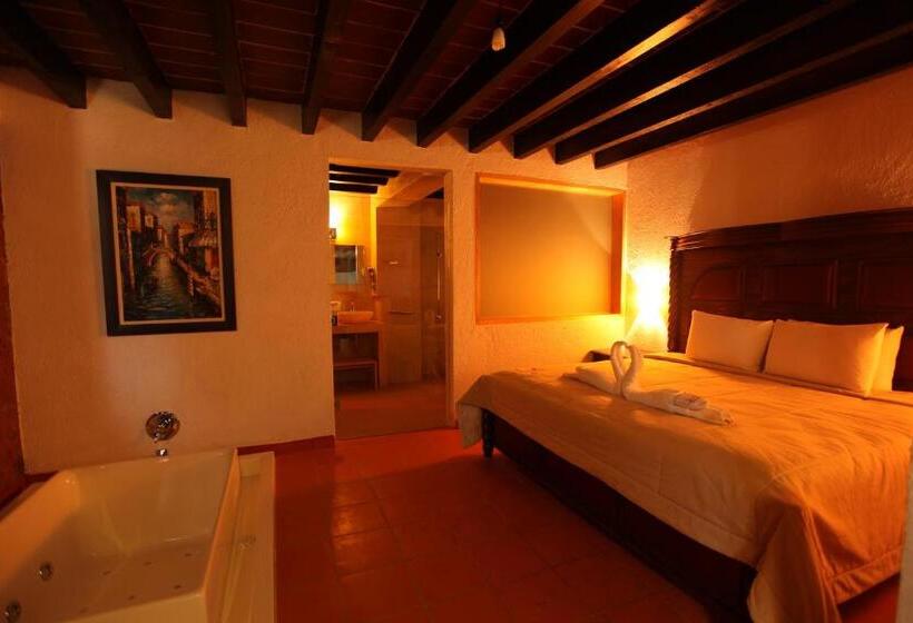 سوییت سوپریور, La Capilla Hotel Boutique