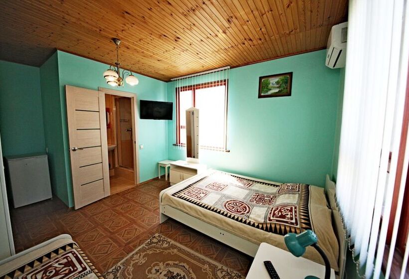 Трехместный Номер Комфорт, Guest House On Chernomorskaya Ulitsa