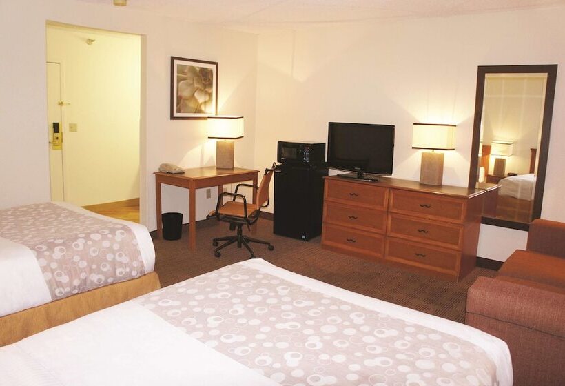 Люкс Повышенной Комфортности, La Quinta Inn By Wyndham Kansas City North