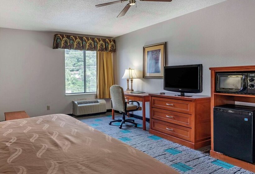 Люкс, Quality Inn & Suites