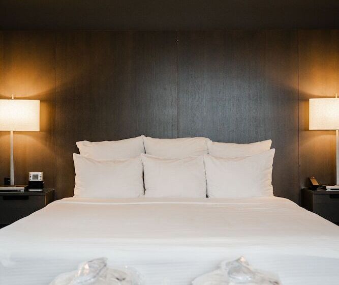 带大床的标准间, The Benson Portland, Curio Collection By Hilton
