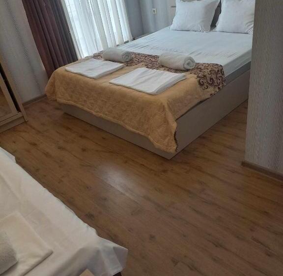 Economy Triple Room, Sunrise   Guest House