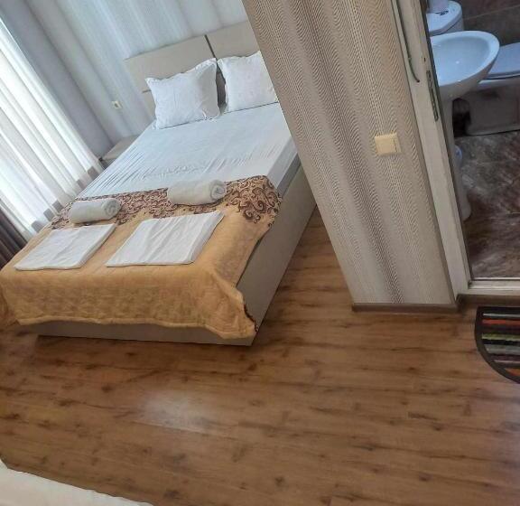 Economy Triple Room, Sunrise   Guest House