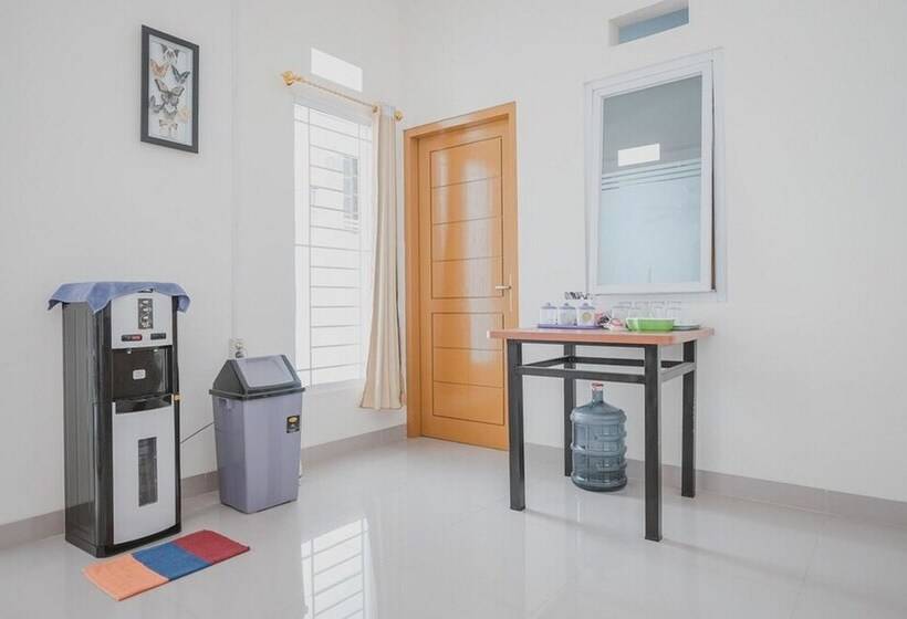 Номер Стандарт, Reddoorz Syariah Near Pahoman Stadium Lampung