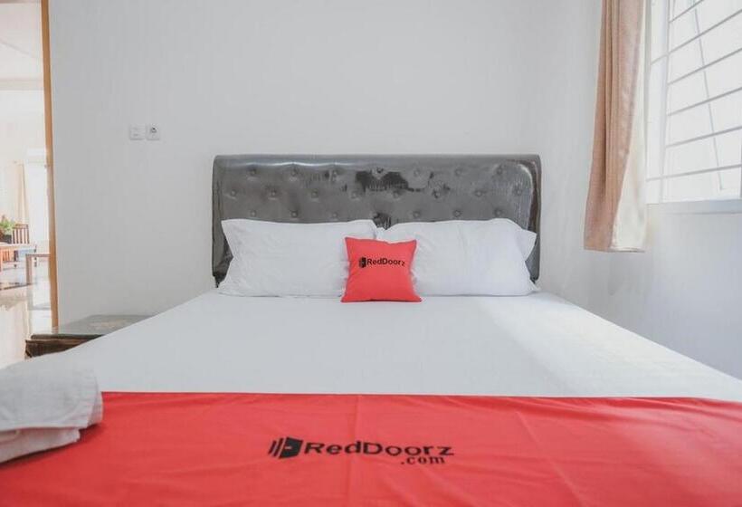 Номер Стандарт, Reddoorz Syariah Near Pahoman Stadium Lampung