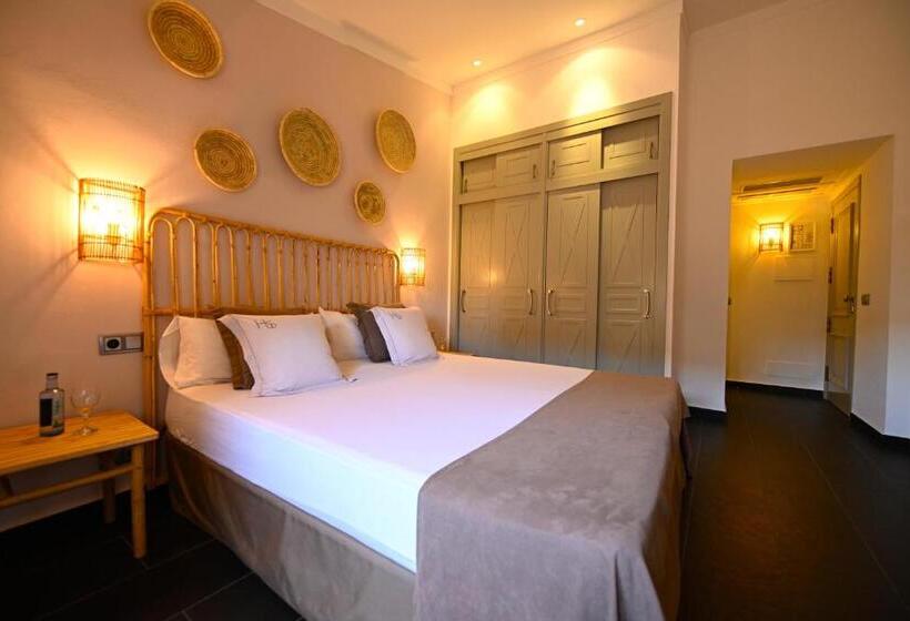 Номер Стандарт, Stadthotel Santanyi