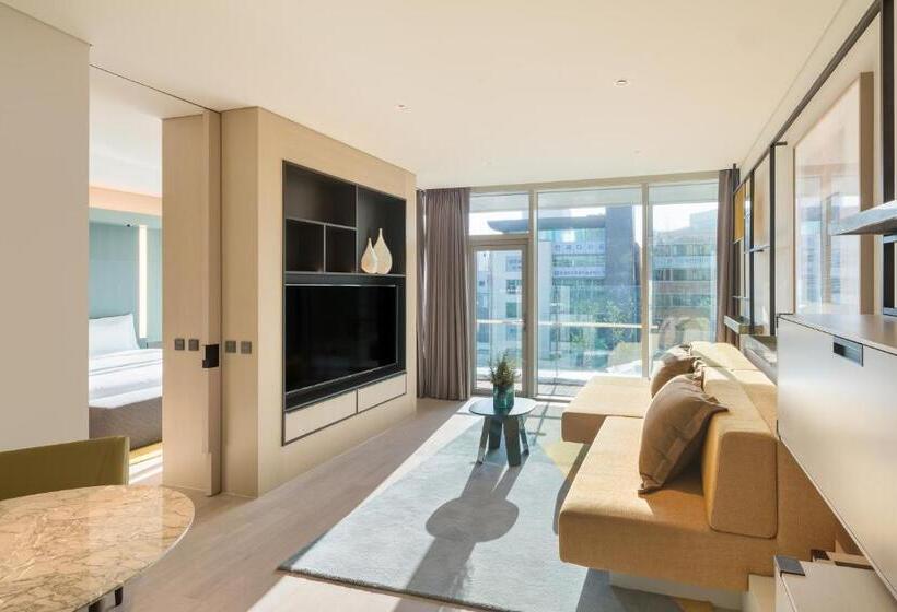 Deluxe Suite King Bed, Andaz Seoul Gangnam, By Hyatt