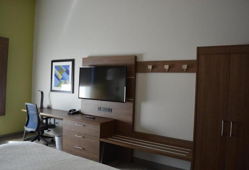 Номер Стандарт, Holiday Inn Express & Suites   Liberal, An Ihg