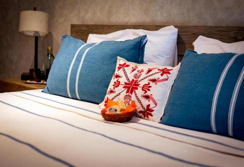سوییت جونیور, Mubu Hotel Boutique