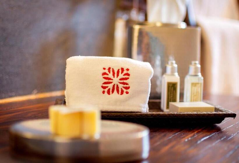 سوییت جونیور, Mubu Hotel Boutique