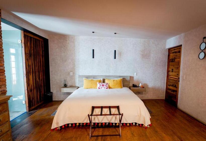 سوییت جونیور, Mubu Hotel Boutique