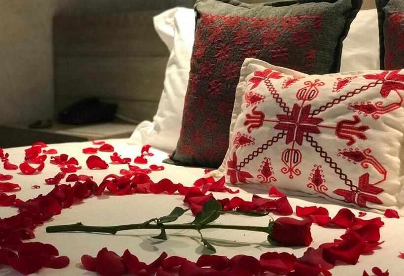 سوییت جونیور, Mubu Hotel Boutique