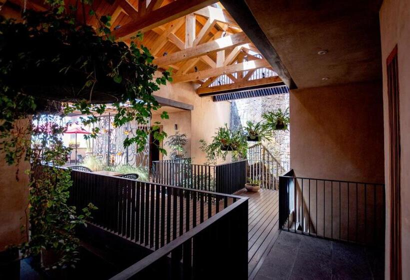 سوییت لوکس, Mubu Hotel Boutique