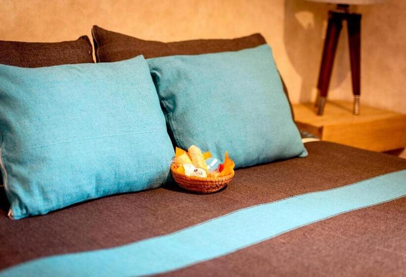 سوییت لوکس, Mubu Hotel Boutique