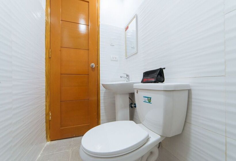 اتاق خانوادگی, Reddoorz At Dbuilders Rooms Bangkal Makati
