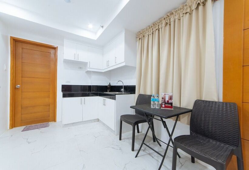 اتاق خانوادگی, Reddoorz At Dbuilders Rooms Bangkal Makati