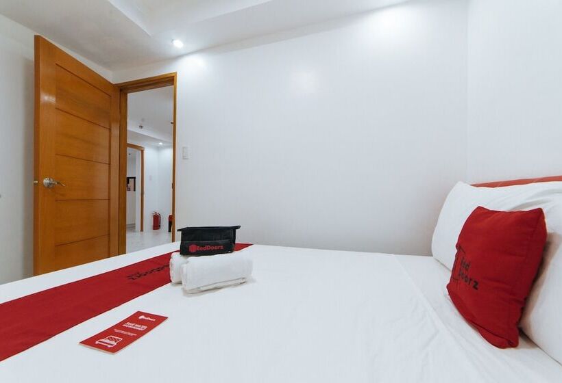 اتاق خانوادگی, Reddoorz At Dbuilders Rooms Bangkal Makati